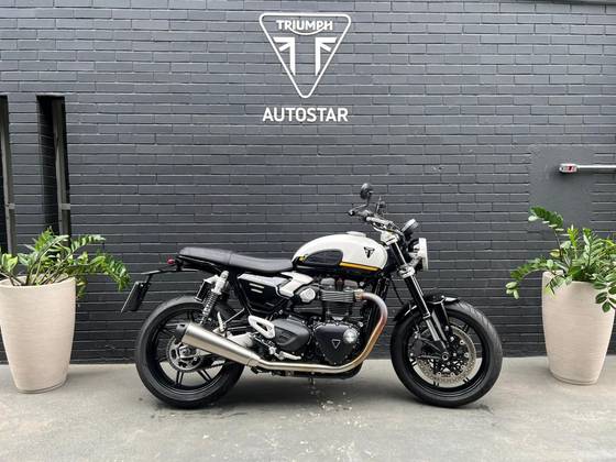 TRIUMPH SPEED TWIN 